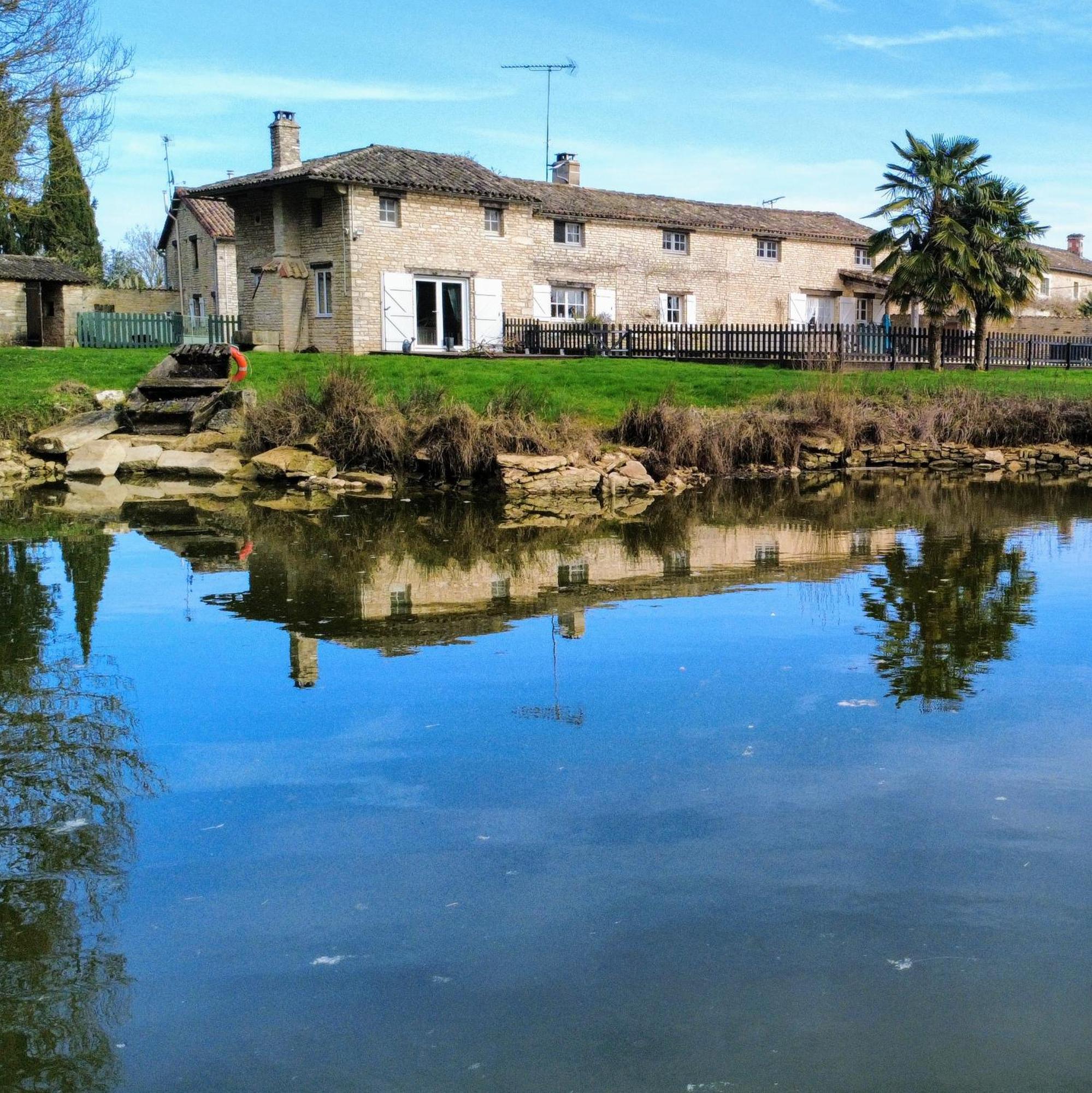 La Maison Du Petit Lac Messé Εξωτερικό φωτογραφία